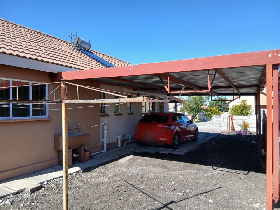 To Let 4 Bedroom Property for Rent in Freedom Park A North West
